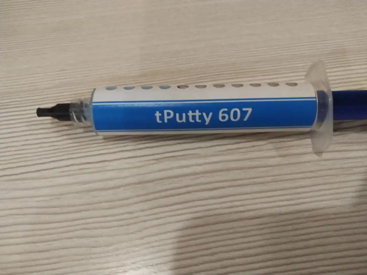 Продажа жидких термопракладок Laird tputty 607 - Барахолка в Саратов