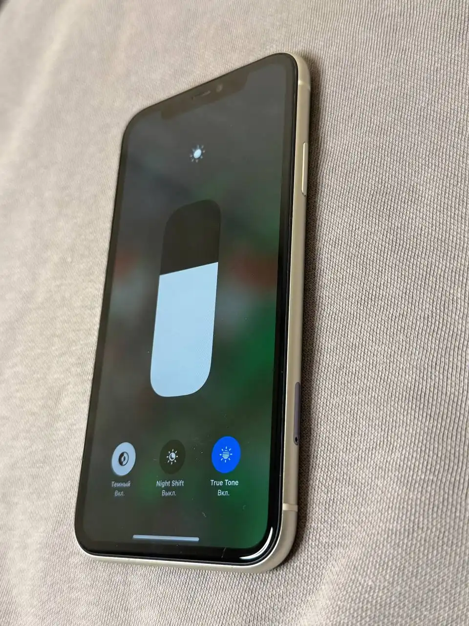 Продам iPhone 11 64ГБ - Смартфоны (Электроника) в Саратов