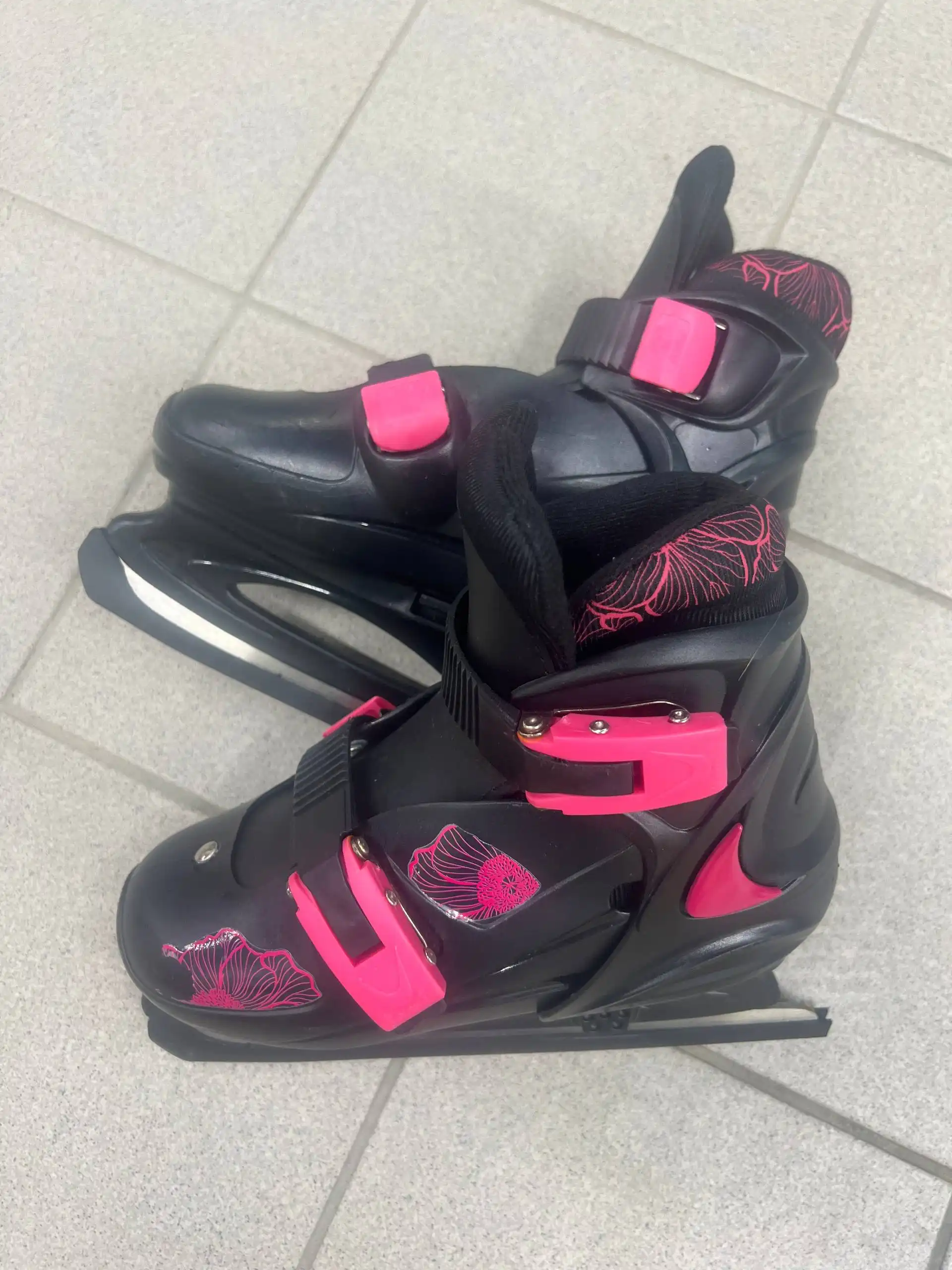 Коньки раздвижные фигурные 29-32 - Коньки (Хобби и отдых) в Саратов