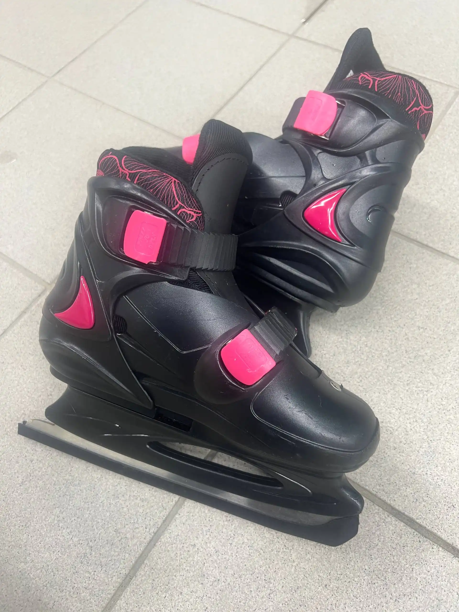 Коньки раздвижные фигурные 29-32 - Коньки (Хобби и отдых) в Саратов