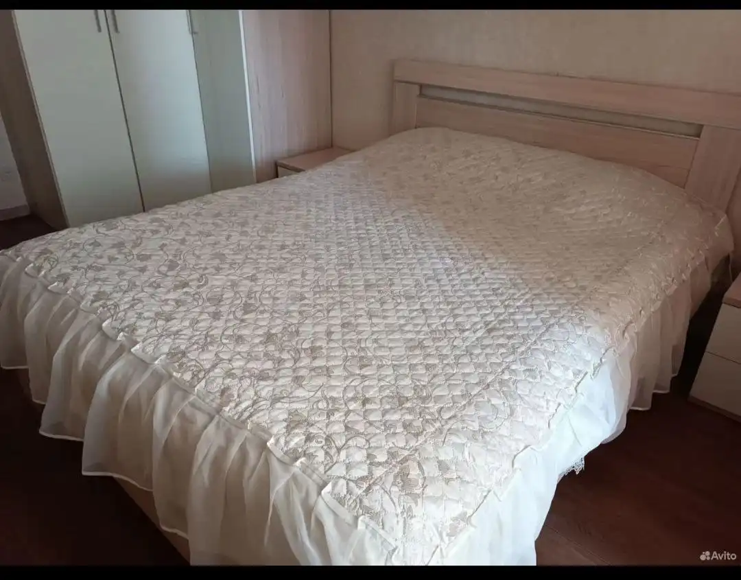 Покрывало бежевое - Барахолка в Саратов