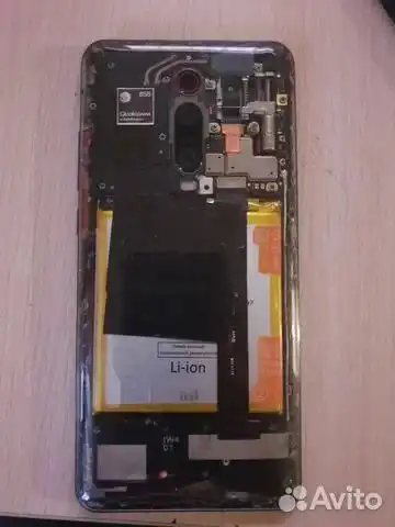 Продажа мобильных телефонов MI 9T PRO и Samsung Galaxy S10E - Мобильные телефоны (Электроника) в Саратов