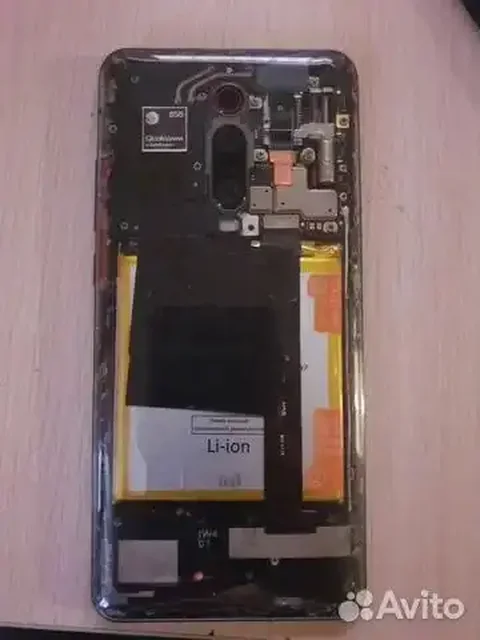 Продажа мобильных телефонов MI 9T PRO и Samsung Galaxy S10E - Электроника в Саратов