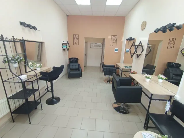 Сдам оборудованные места в салоне красоты в Саратове - Косметология в Саратов