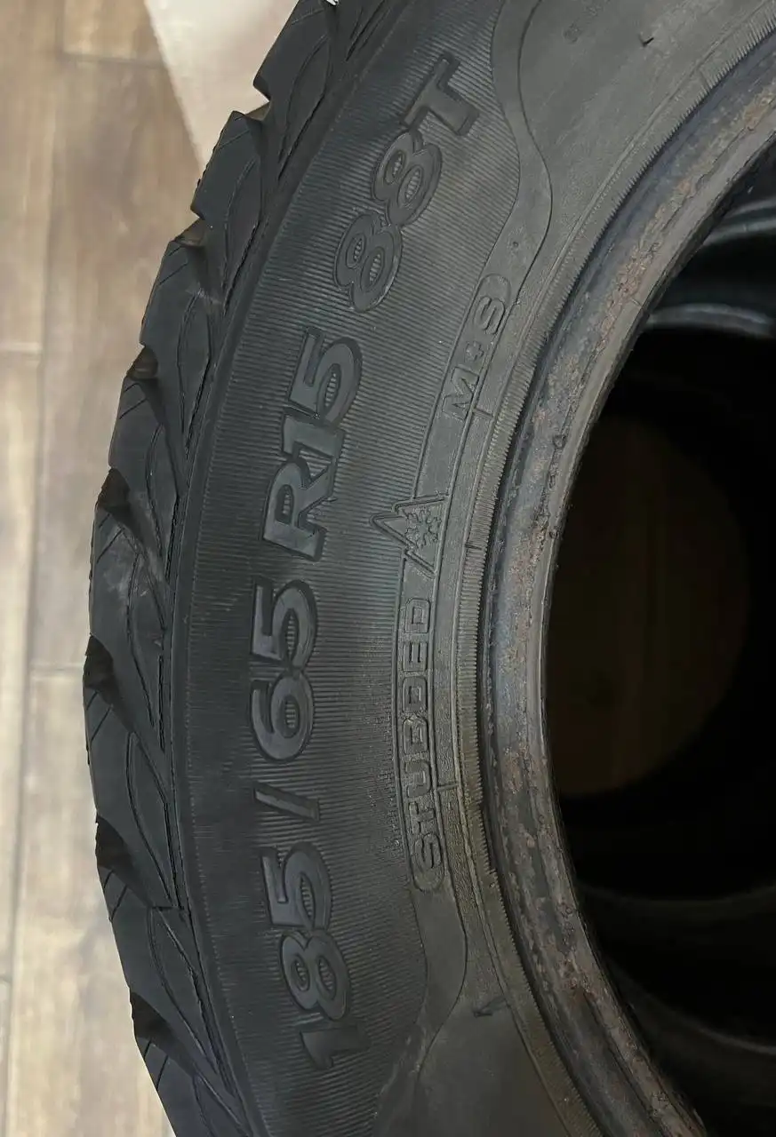 Продажа зимней резины Sava Eskimo Stud 185/65 R15 88T 2017 года - Шины и диски (Авто) в Саратов