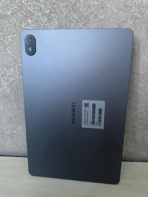 Продажа планшета Huawei в идеальном состоянии - Смартфоны и телефоны в Саратов