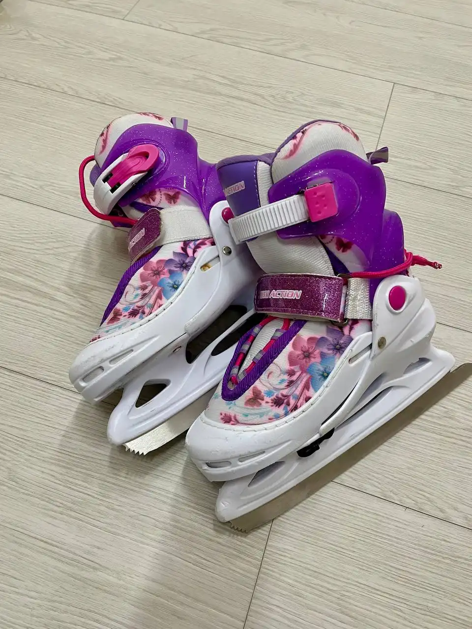 Раздвижные коньки размер 30-33 в хорошем состоянии - Спортивные товары (Барахолка) в Саратов