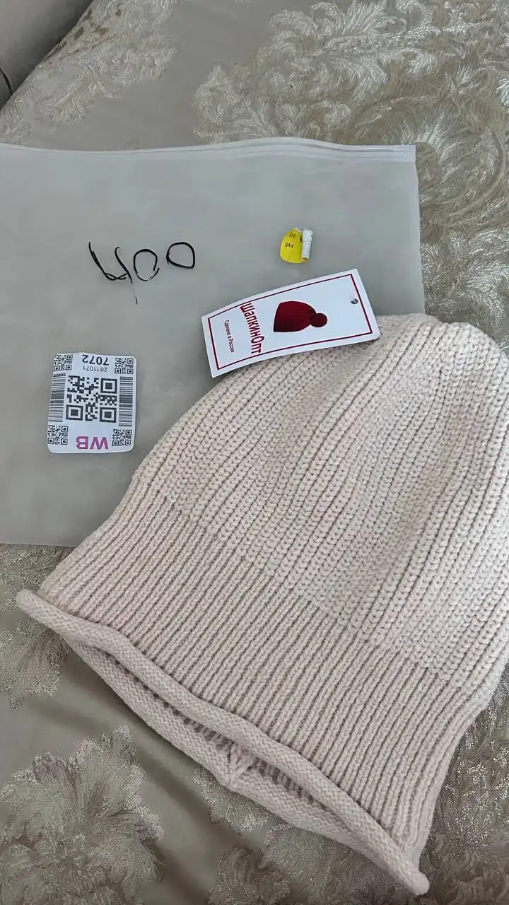 Новые шапки - Головные уборы (Одежда) в Саратов