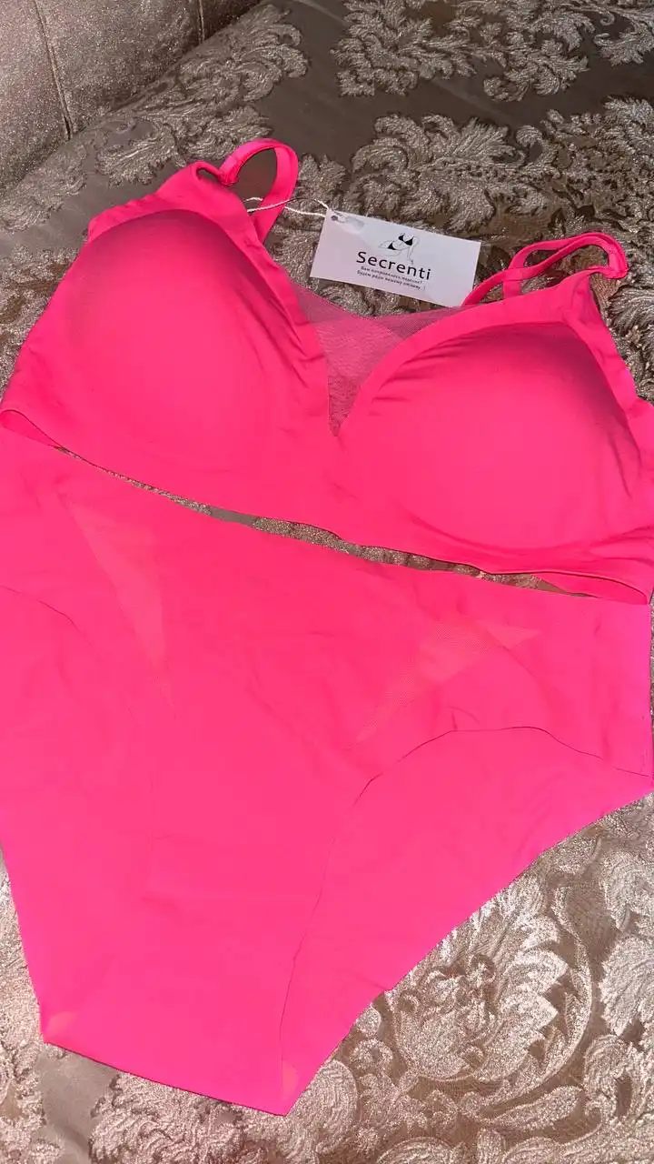 Новые комплекты розовый и голубой размер М, черный размер С - Комплекты (Одежда) в Саратов