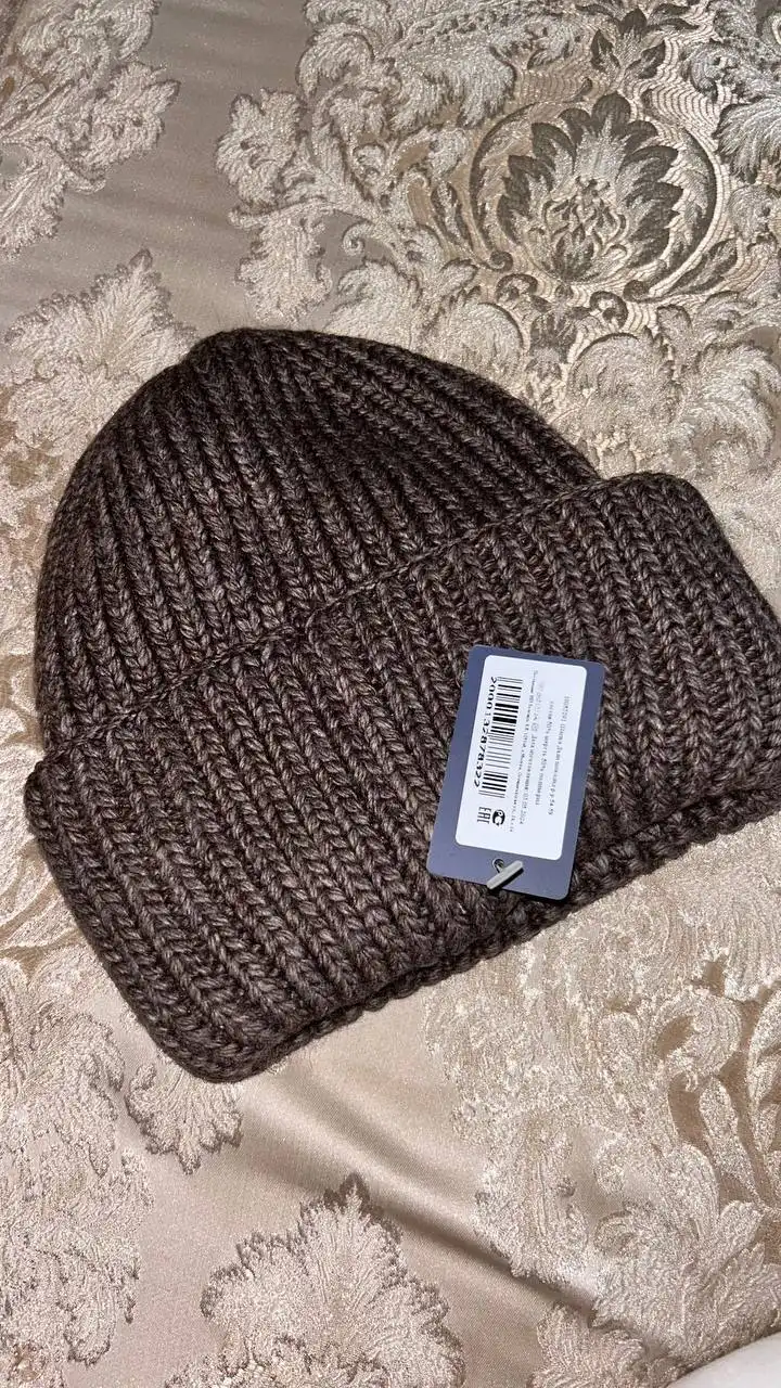 Продажа новых аксессуаров и купальника - Аксессуары и пляжная одежда (Одежда) в Саратов