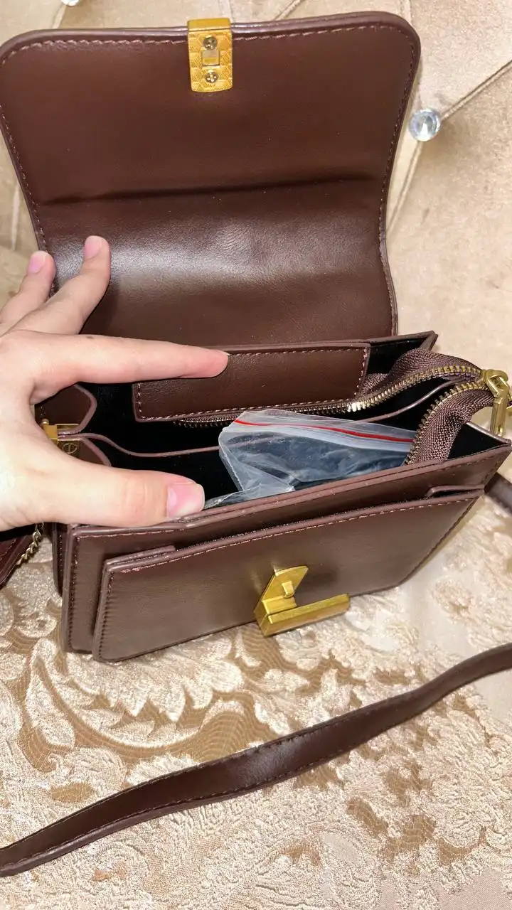 Новые сумки - Сумки (Одежда) в Саратов