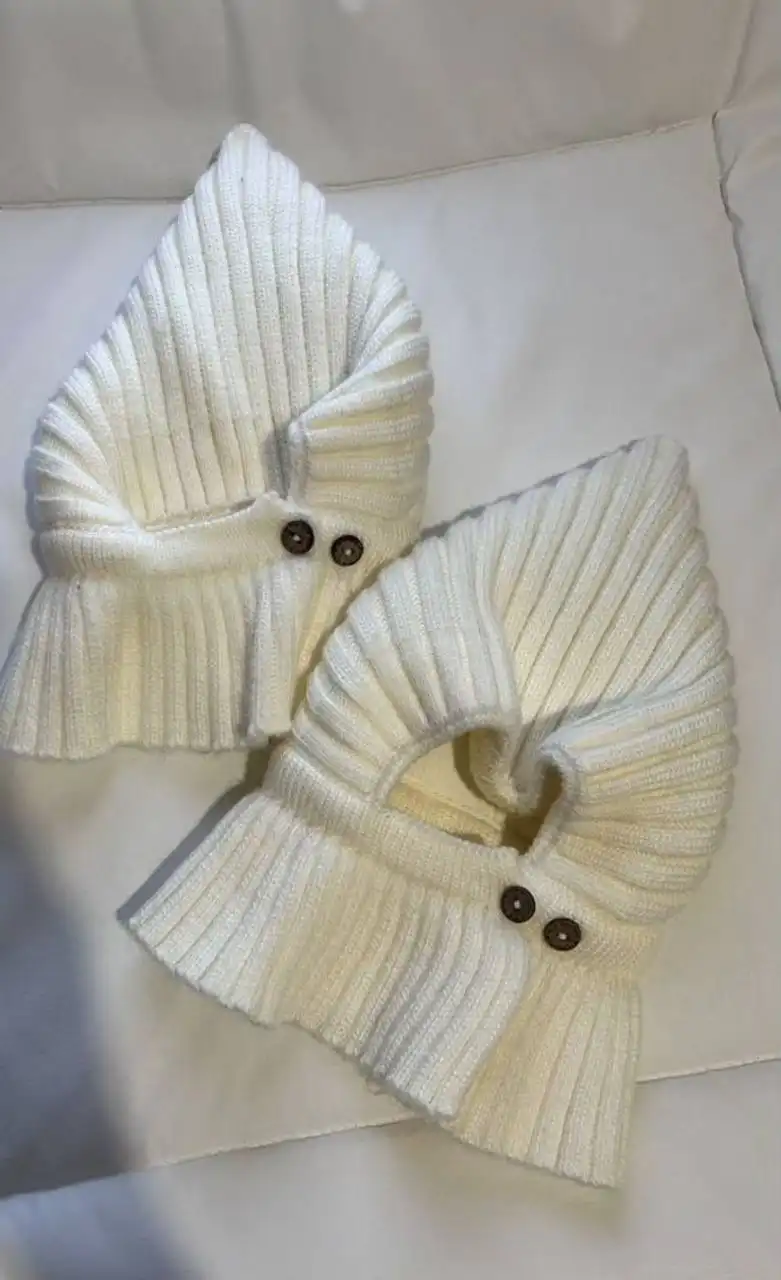 Теплые зимние шапки в состоянии новых - Головные уборы (Одежда) в Саратов