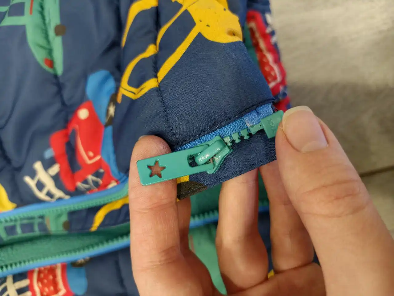 Демисезонная курточка размер 92 - Верхняя одежда (Одежда) в Саратов