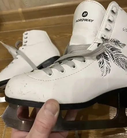 Товар 36 размера с незначительными царапинами - Упаковка в Саратов