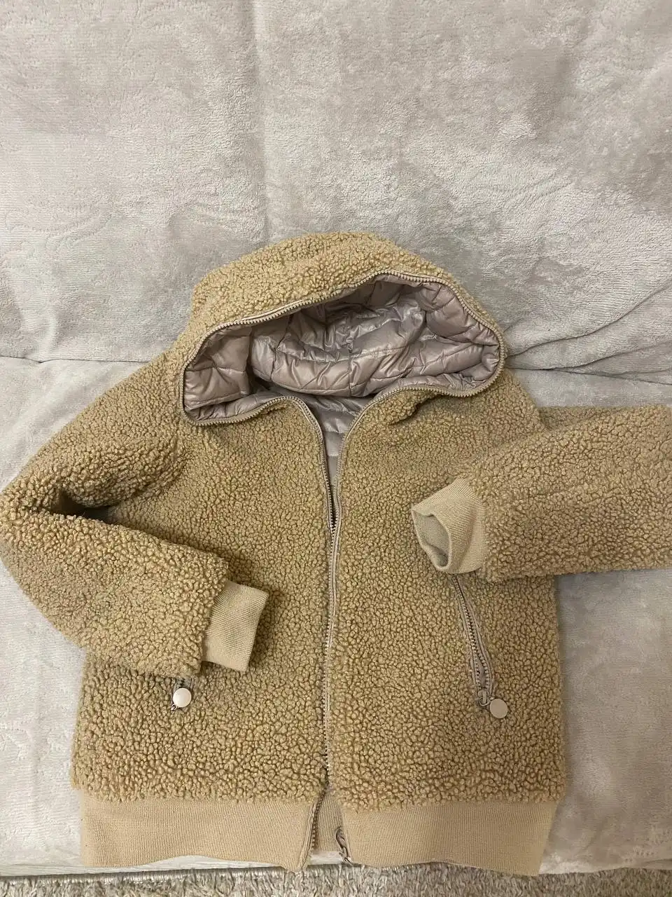 Двухсторонняя куртка 42-44 размер в отличном состоянии - Верхняя одежда (Одежда) в Саратов