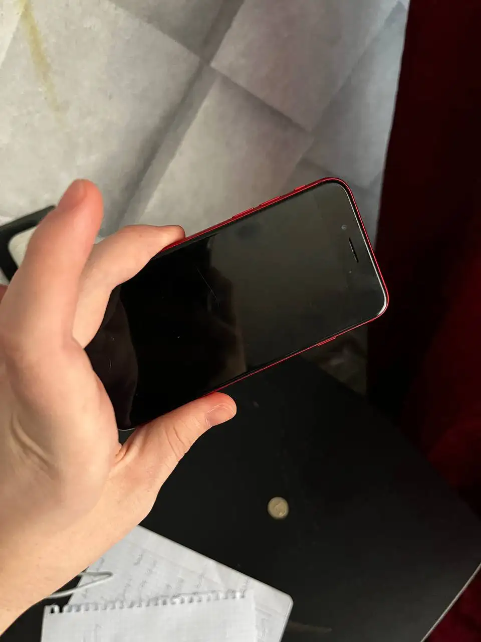 Продажа iPhone SE 2020 с проблемами - Смартфоны (Электроника) в Саратов