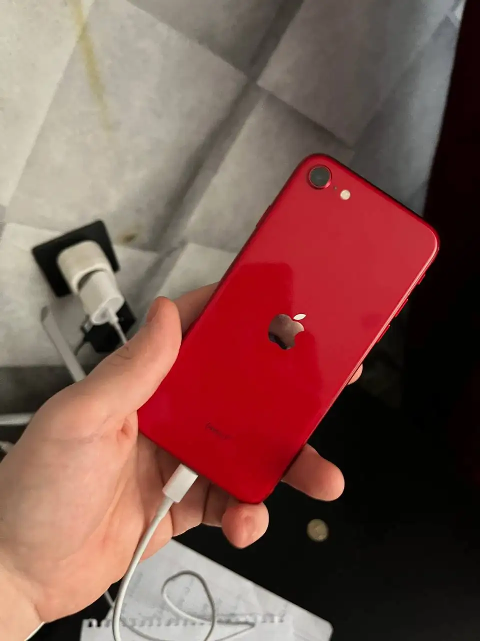 Продажа iPhone SE 2020 с проблемами - Смартфоны (Электроника) в Саратов