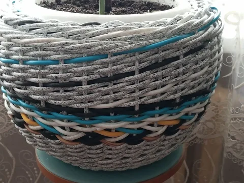 Кашпо из искусственного ротанга на 12 л - частное объявление в Юбилейный