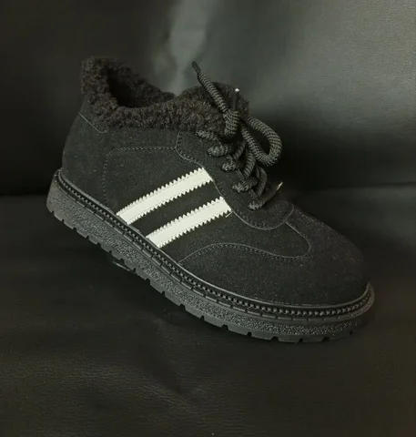 Зимние кроссовки новые 37 размер - Обувь в Саратов