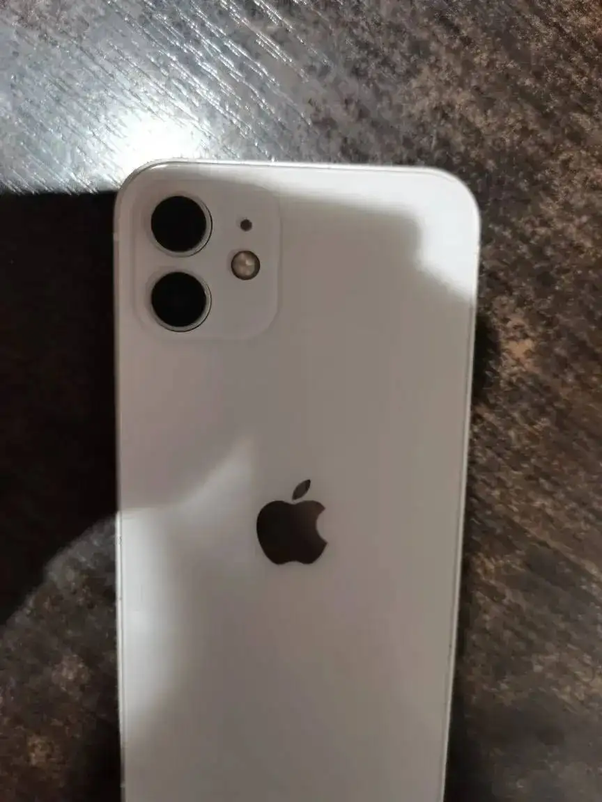 iPhone 12 128 ГБ белый - Смартфоны (Электроника) в Саратов