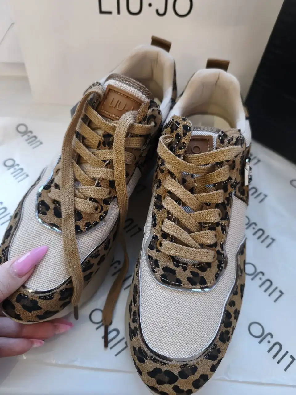 Кроссовки копия люкс на вб - Кроссовки (Одежда) в Саратов