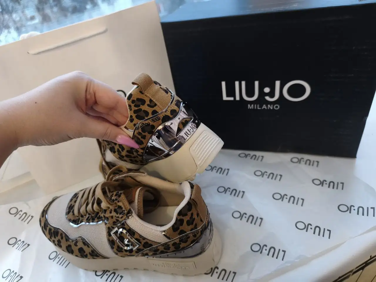 Кроссовки копия люкс на вб - Кроссовки (Одежда) в Саратов