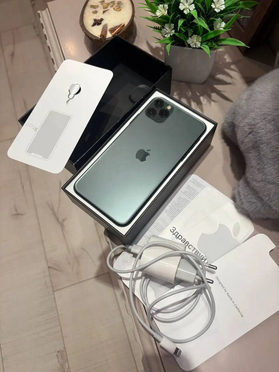 Продажа iPhone 11 Pro Max 256 ГБ зеленый - Смартфоны (Электроника) в Саратов