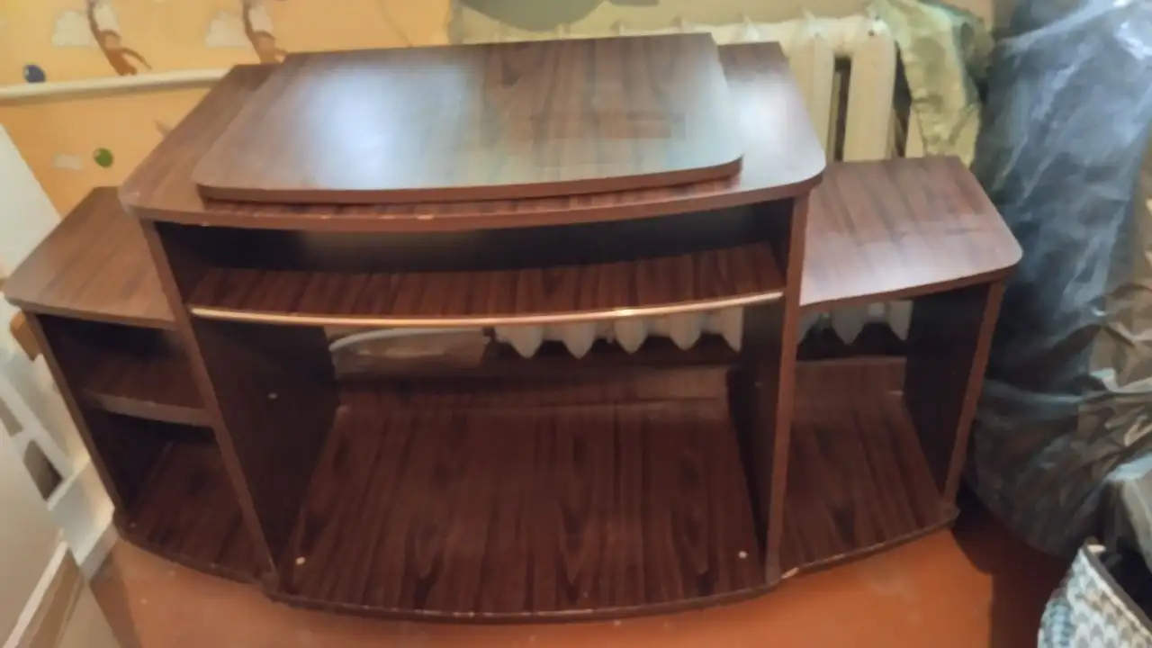 Тумбочка для телевизора - Барахолка в Саратов