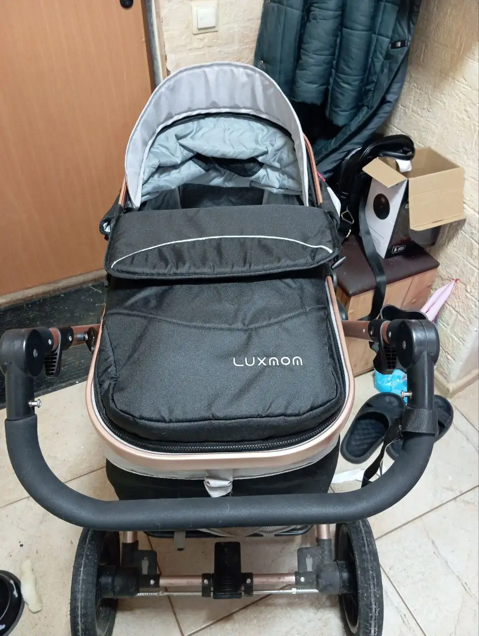 Продам коляску 2в1 LUX MOM с аксессуарами - Коляски (Товары для детей) в Саратов