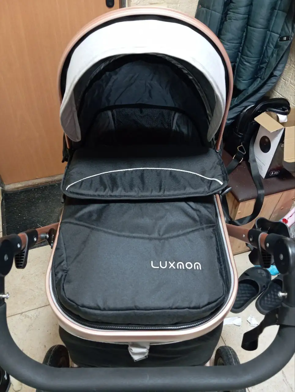 Продам коляску 2в1 LUX MOM с аксессуарами - Коляски (Товары для детей) в Саратов