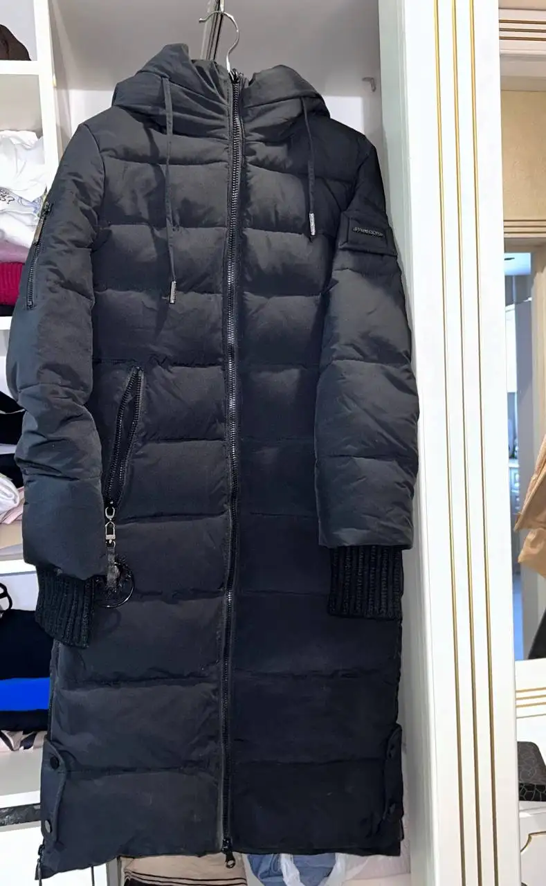 Пуховик размер S с гусиным пухом - Верхняя одежда (Одежда) в Саратов