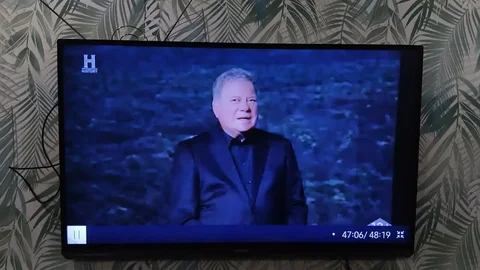 Телевизор Philips 42 дюйма с Tizen и Smart TV - частное объявление в Саратов