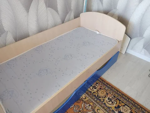 Продам кровать 80/260 с матрасом - частное объявление в Саратов