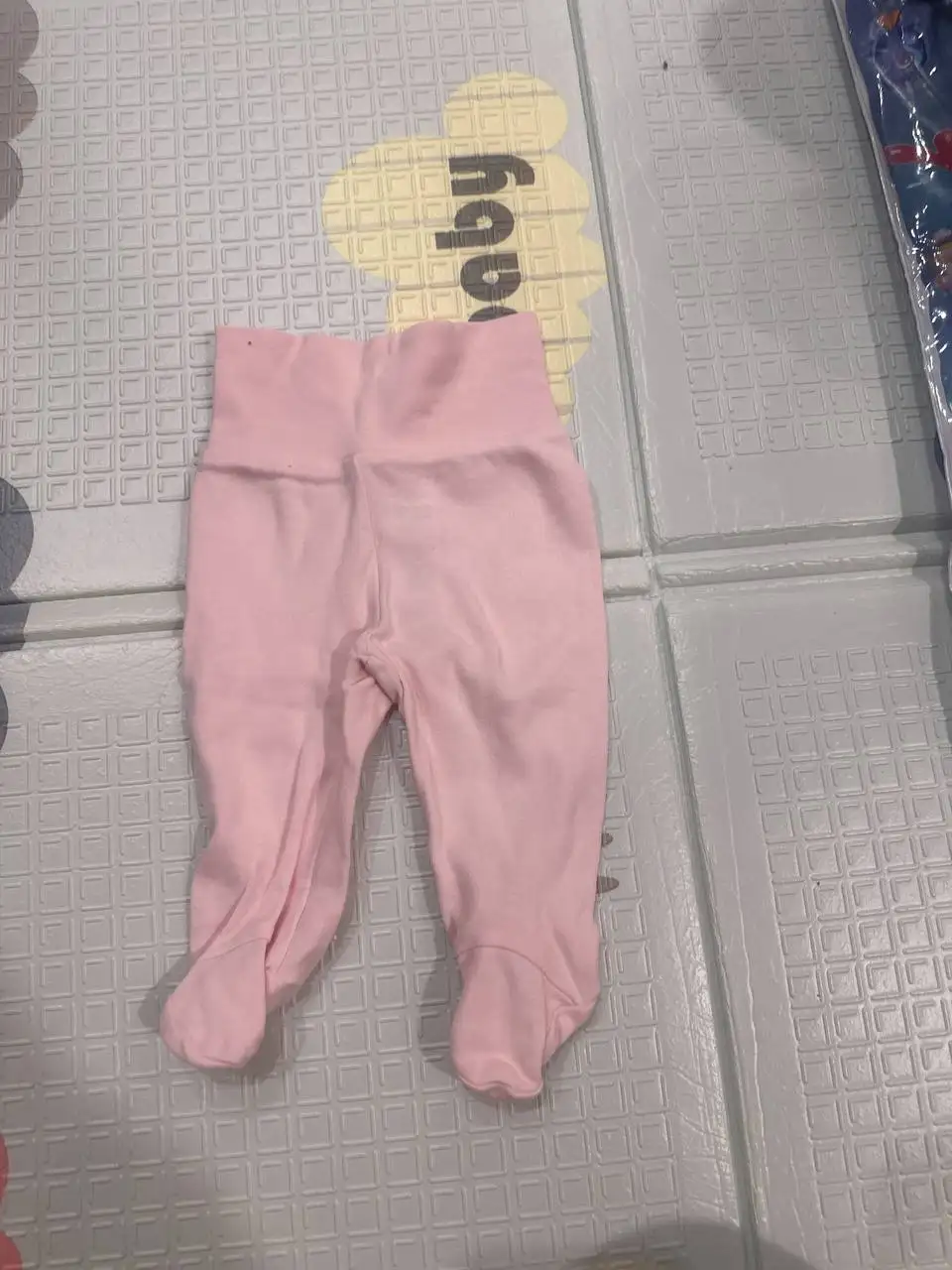 Детские вещи на новорожденную девочку - Одежда для новорожденных (Товары для детей) в Саратов