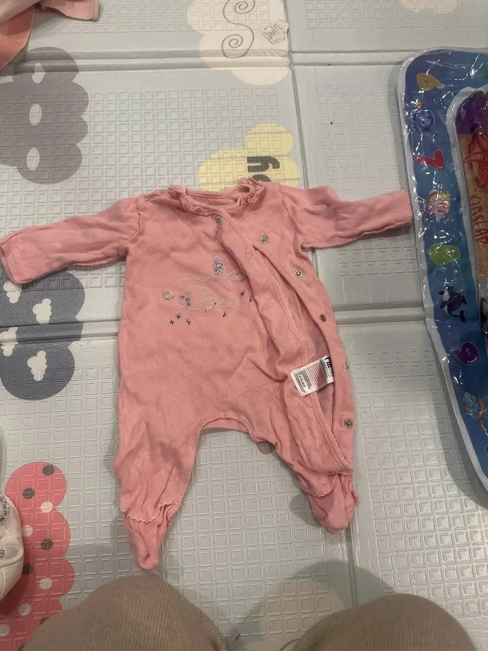 Детские вещи на новорожденную девочку - Одежда для новорожденных (Товары для детей) в Саратов