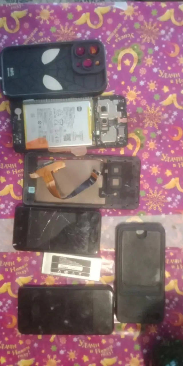 Продажа б/у телефонов разных моделей - Смартфоны (Электроника) в Саратов