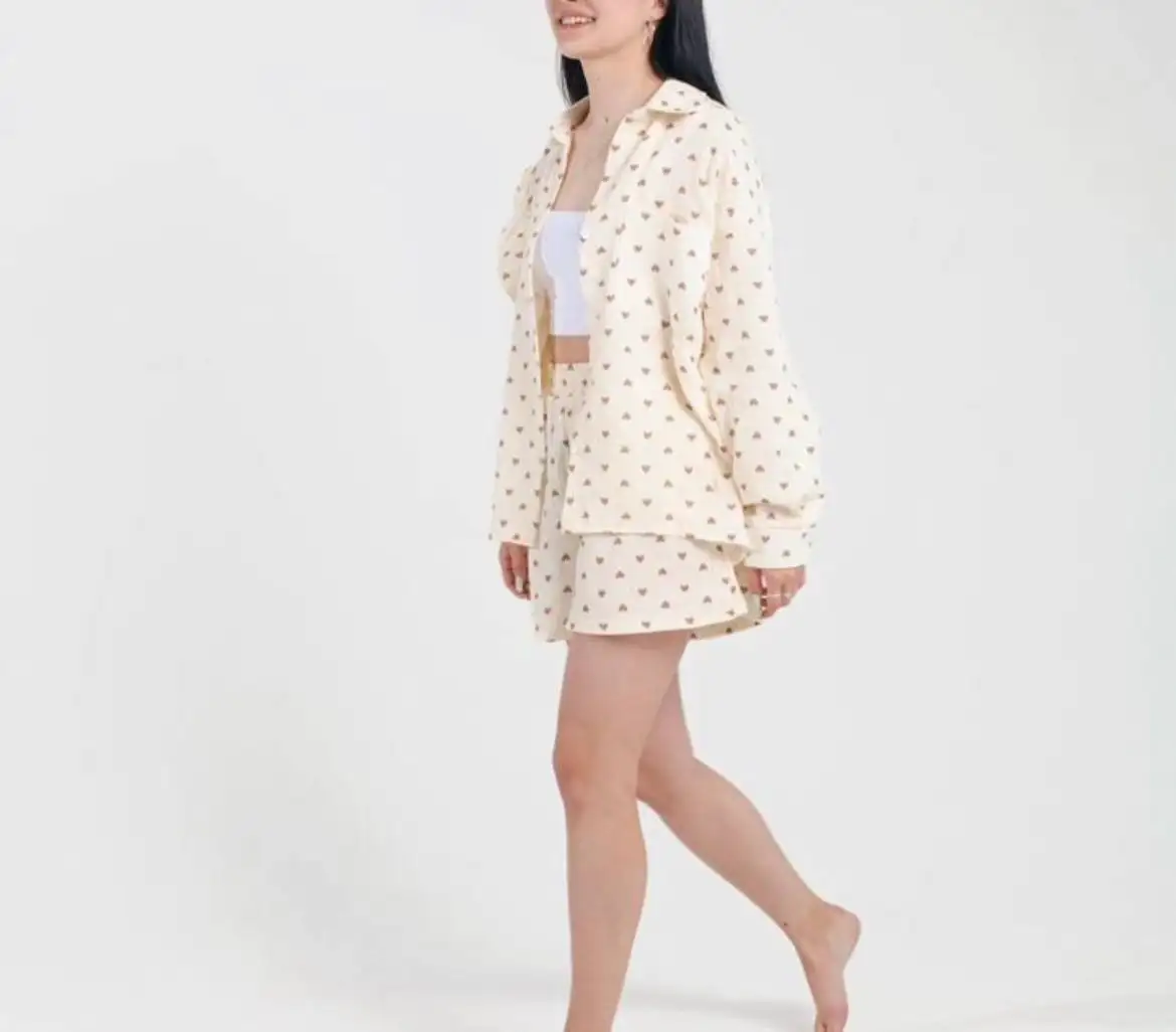 Новые костюмы-двойки и платья - Женская одежда (Одежда) в Саратов