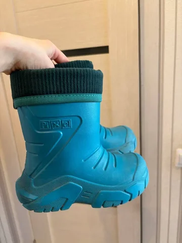 Продам резиновые сапоги 29 размер - Сумки и аксессуары в Саратов