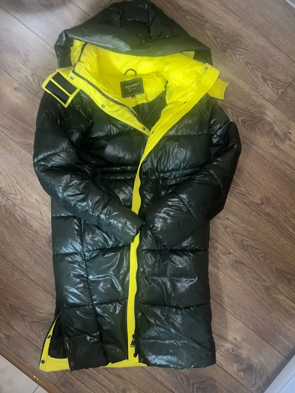 Продам женский пуховик размер 46-48 - Верхняя одежда (Одежда) в Саратов