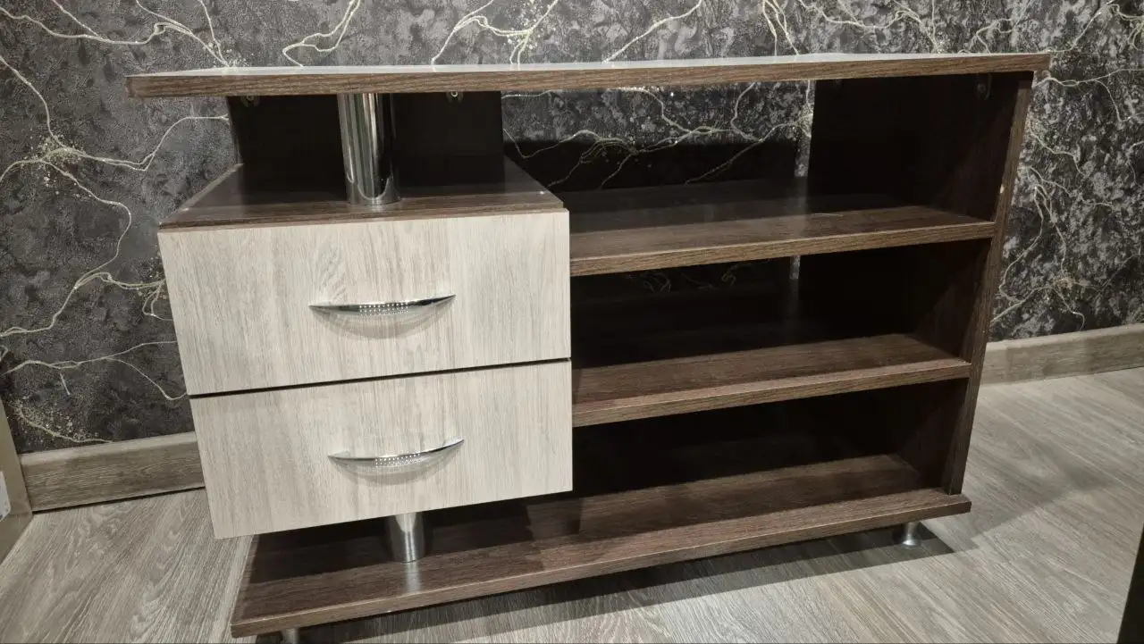 Продам тумбу в отличном состоянии - Мебель (Для дома и дачи) в Саратов