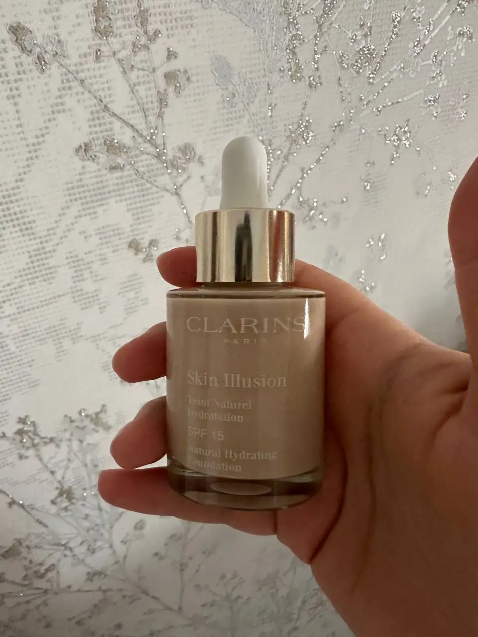 Продам новый тональный крем - Косметика (Красота и здоровье) в Саратов