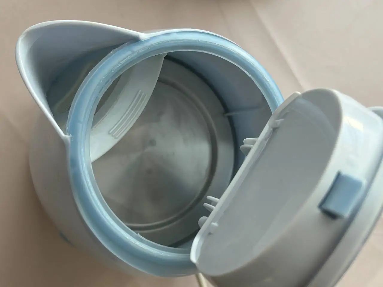 Чайник и капсулы для кофе машины Dolce Gusto - Барахолка в Юбилейный - Саратова