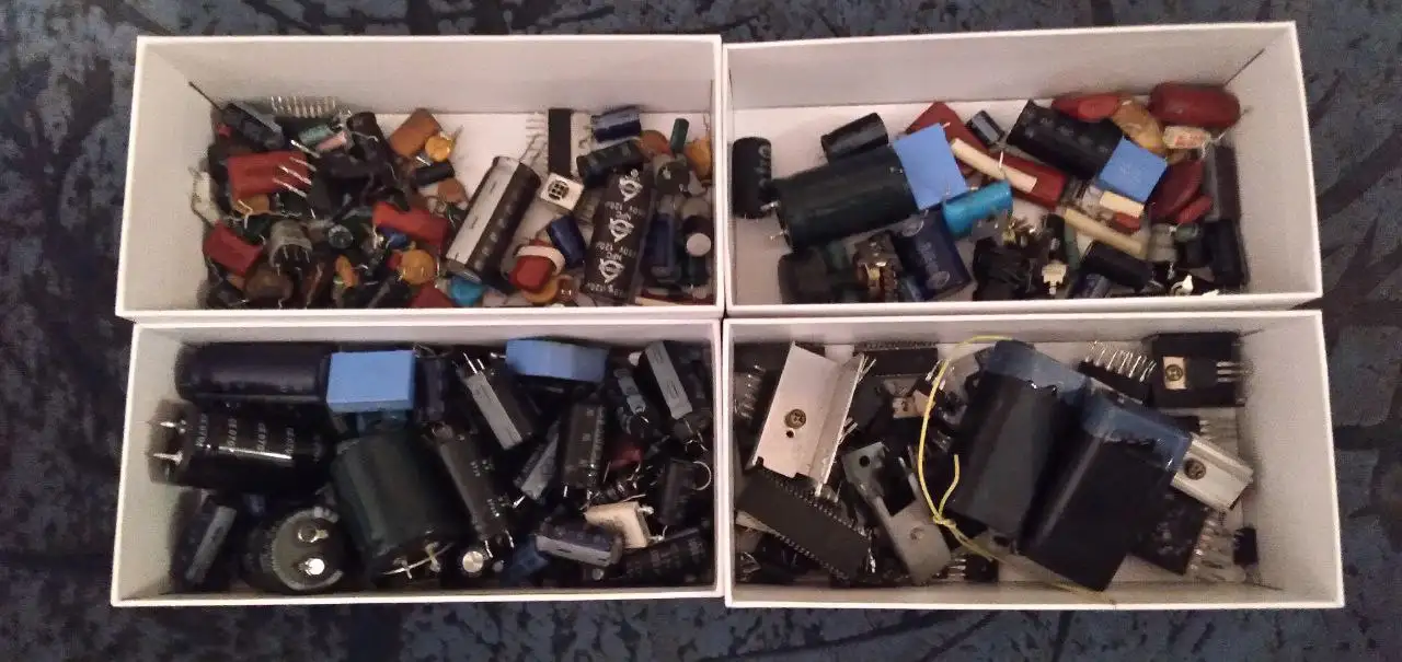 Продам комплект радио деталей - Радиодетали (Электроника) в Саратов