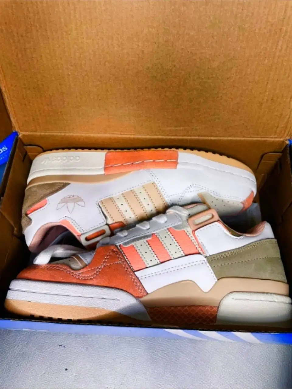 Продажа остатков кроссовок после магазина - Кроссовки (Одежда) в Саратов