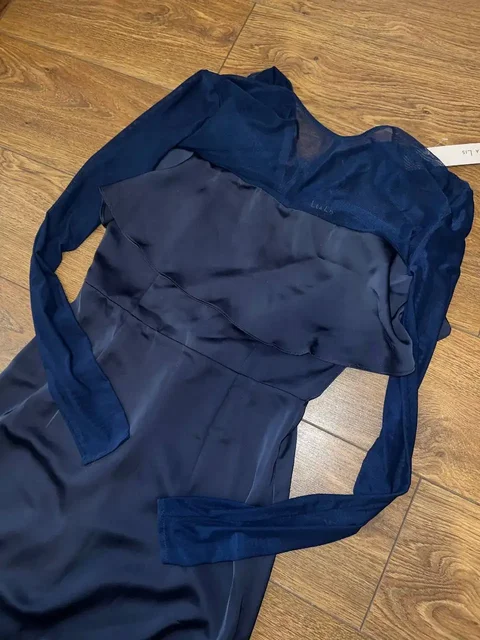 Продам вечернее платье синего цвета - Женское нижнее белье в Саратов