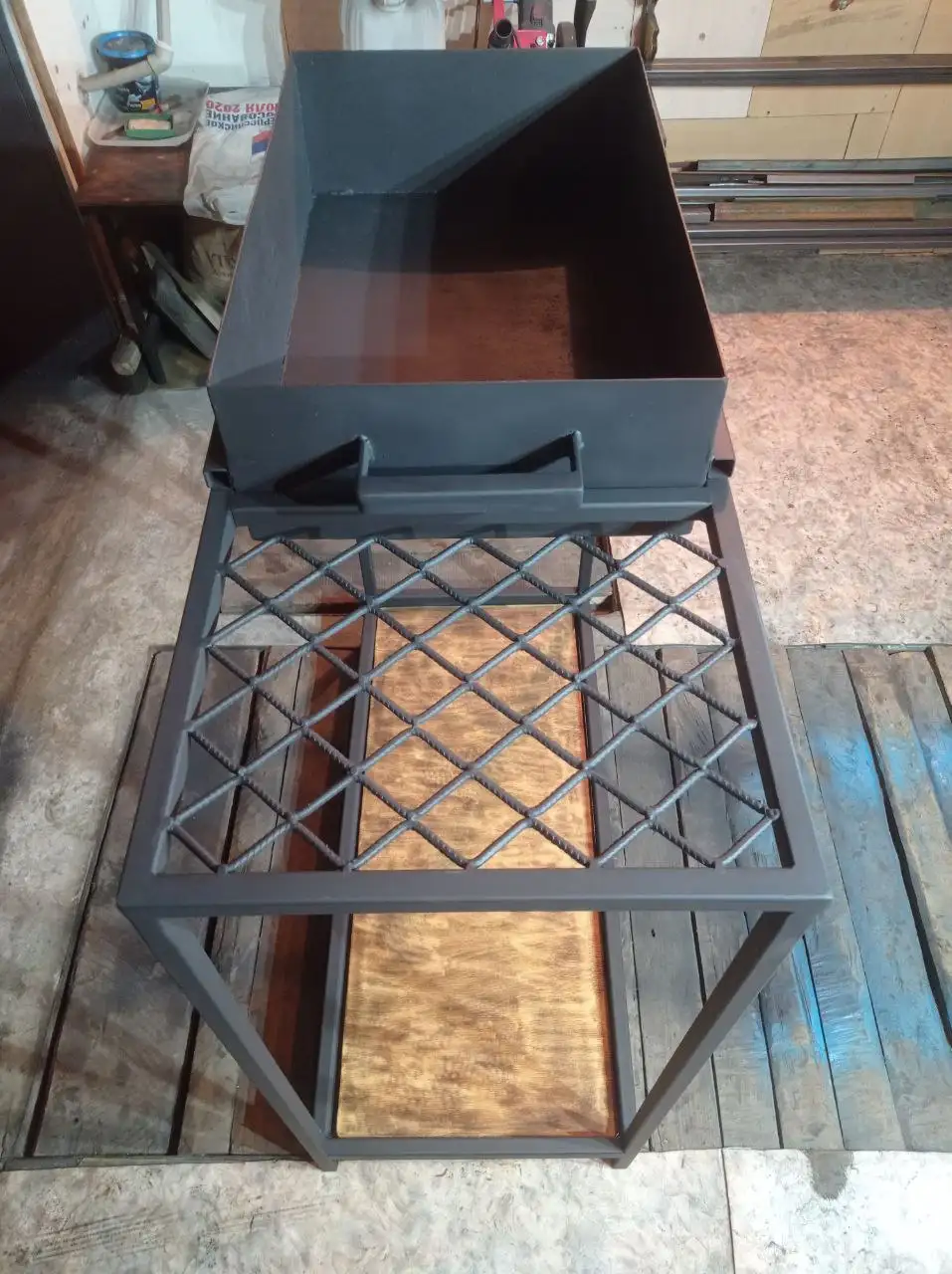 Мангал-стол с термостойкой краской - Мангалы и грили (Барахолка) в Саратов