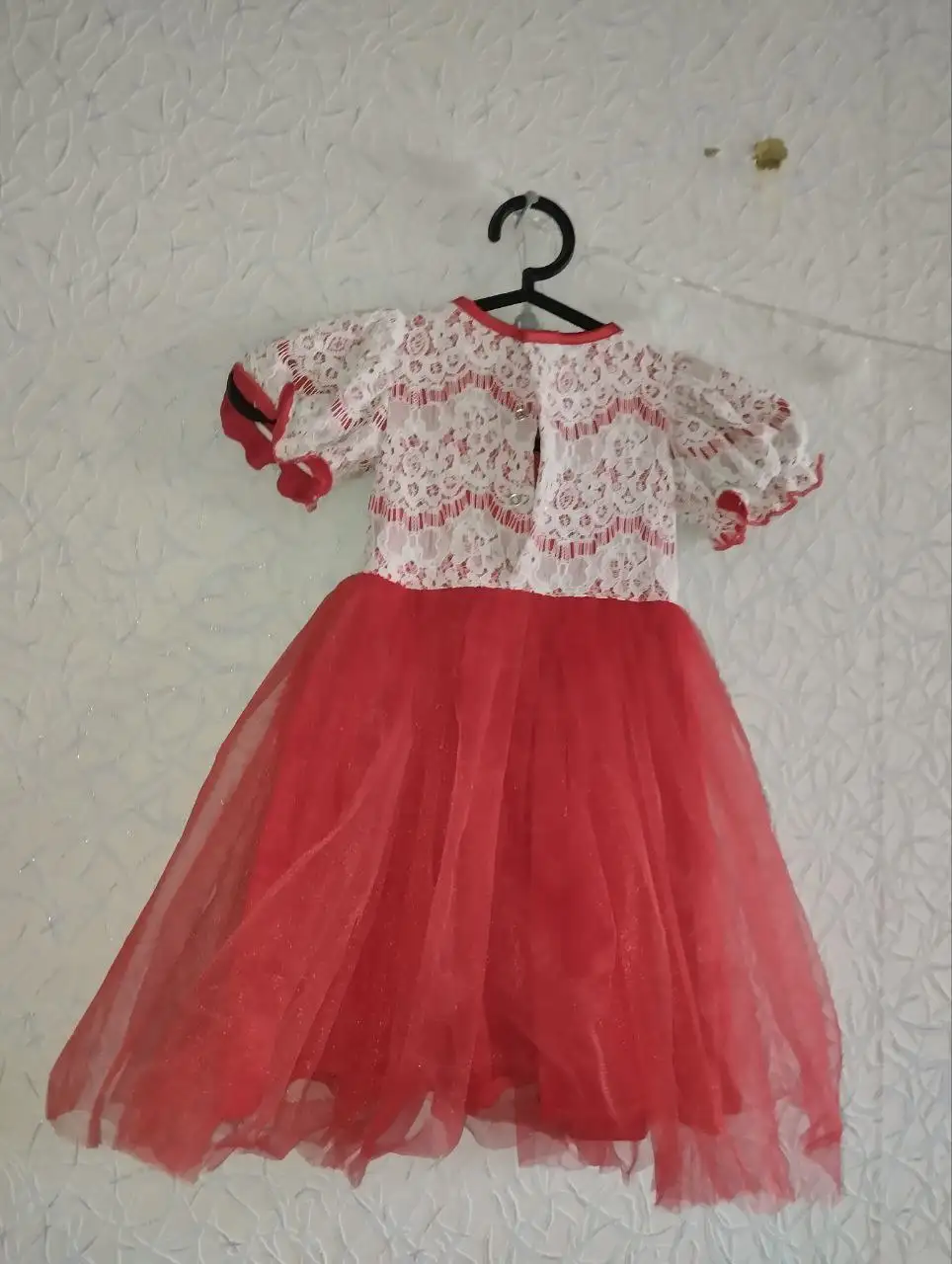 Платье на девочку размер 98 - Детская одежда (Одежда) в Саратов