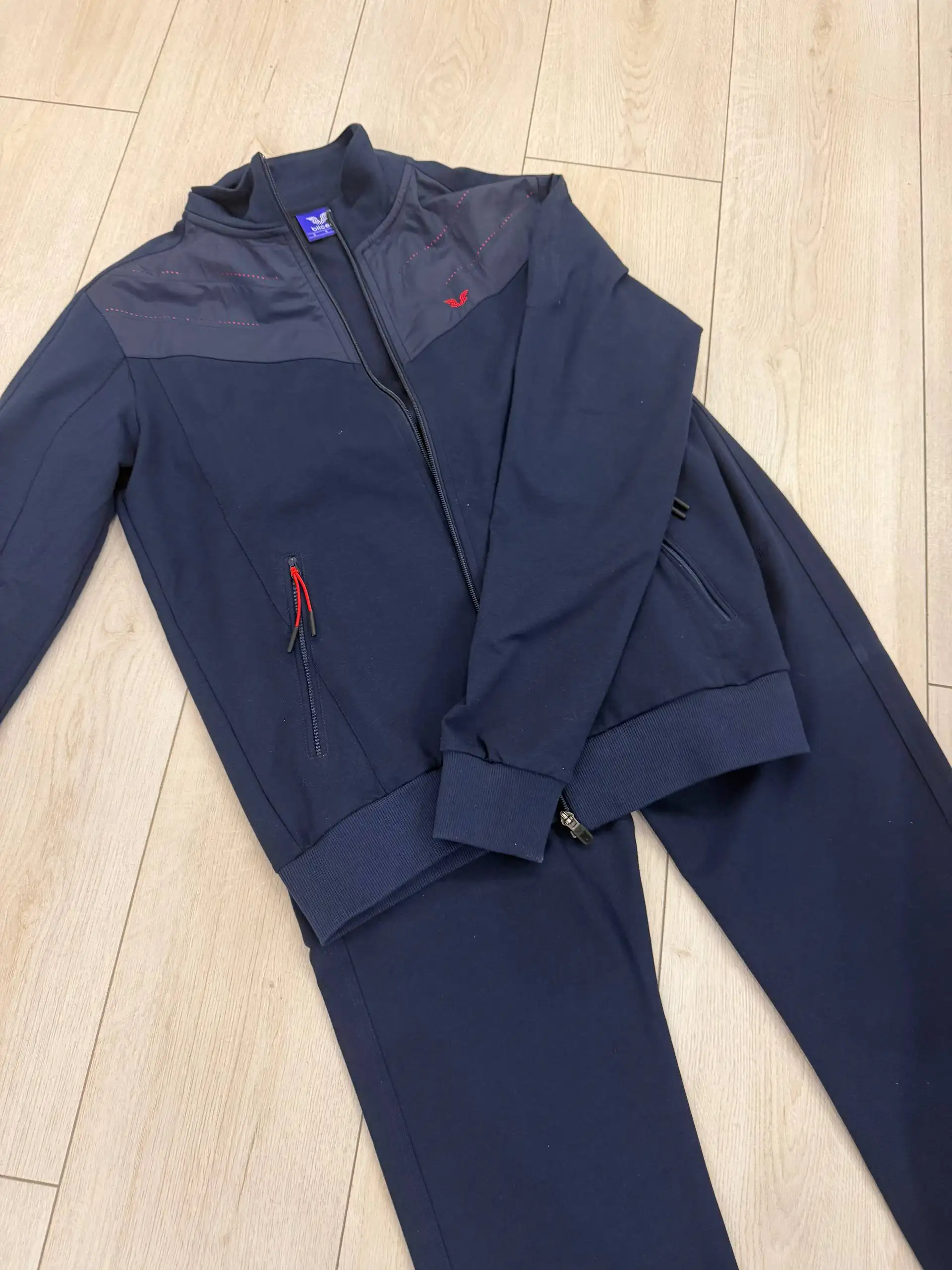 Новый спортивный костюм производства Турция для подростка - Спортивная одежда (Одежда) в Саратов