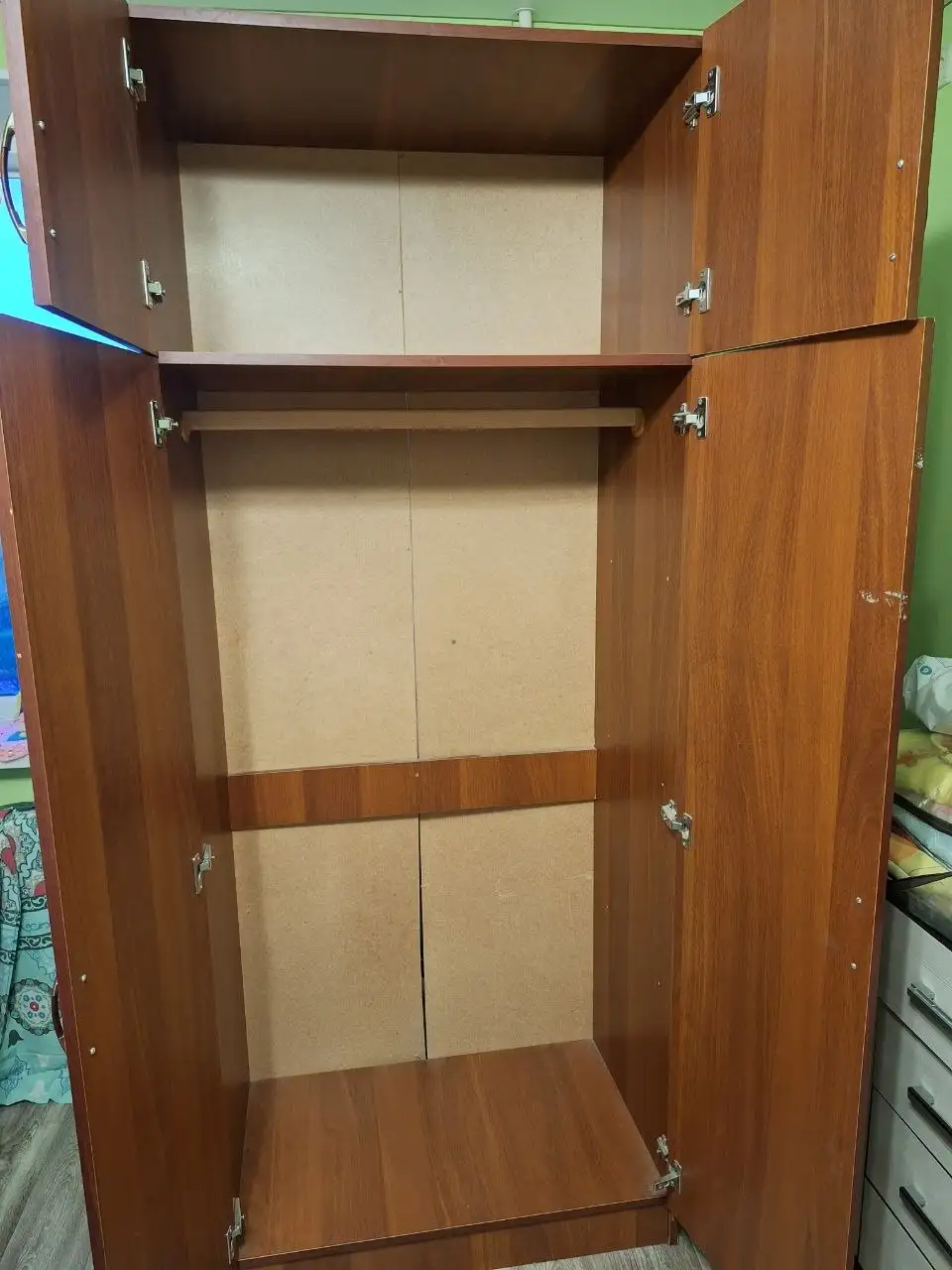 Бесплатный шкаф в Саратове - Мебель (Барахолка) в Саратов