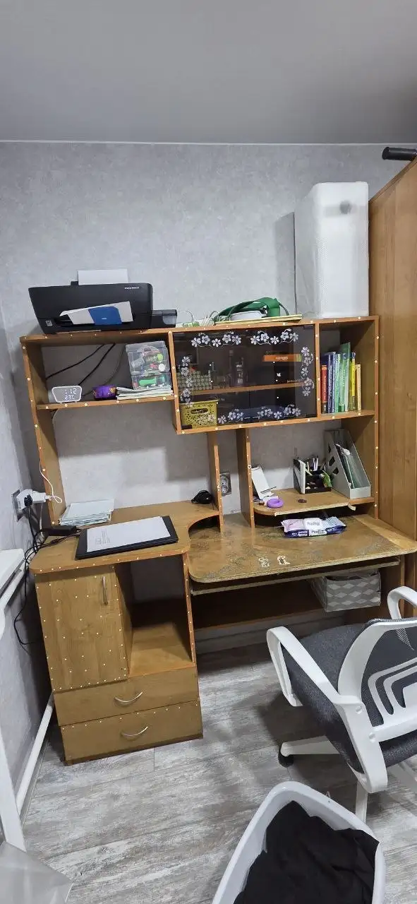 Стол 145x165 - Мебель (Барахолка) в Саратов